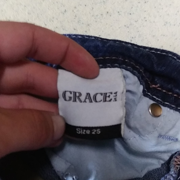 Shorts - Picture 3 of 4